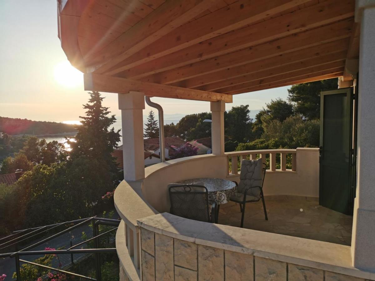 Apartment Miljenko Tomić Splitska Zewnętrze zdjęcie