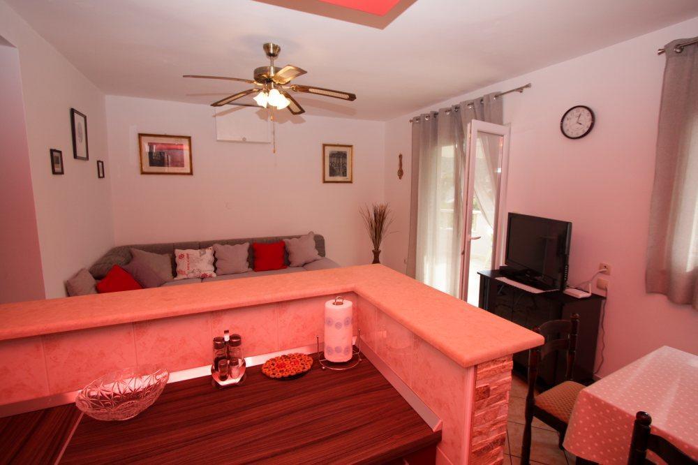Apartment Miljenko Tomić Splitska Zewnętrze zdjęcie
